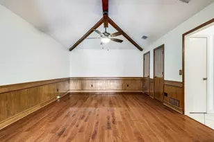 10009 Chimney Hill Ln, Dallas, TX 75243 - Photo 11