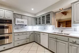 10009 Chimney Hill Ln, Dallas, TX 75243 - Photo 7