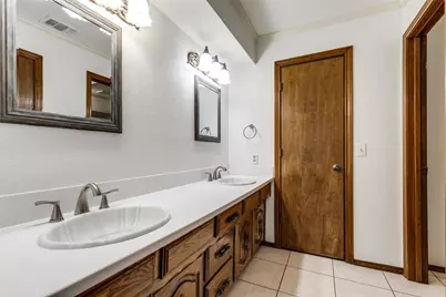 10009 Chimney Hill Lane, Dallas, TX 75243 - Photo 15