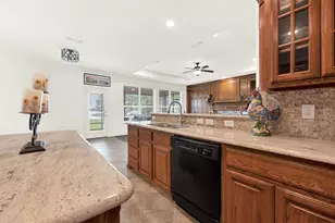 101 Island Way, Princeton, TX 75407 - Photo 9