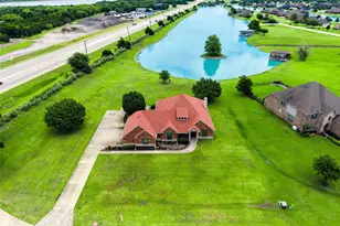 101 Island Way, Princeton, TX 75407 - Photo 23