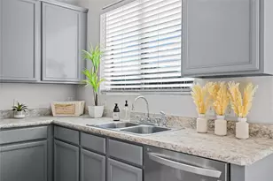 1110 Greywood Dr, Van Alstyne, TX 75495 - Photo 9