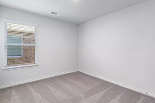 1604 Luke St, Ennis, TX 75119 - Photo 15