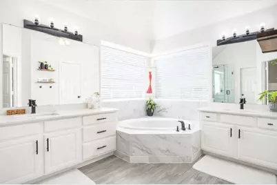 6908 Winthorp Drive, Arlington, TX 76001 - Photo 19