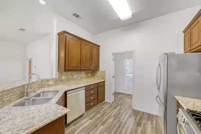 106 S 3rd Avenue, Mansfield, TX 76063 - Photo 11