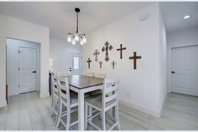 5807 Black Pine Circle, Granbury, TX 76048 - Photo 11