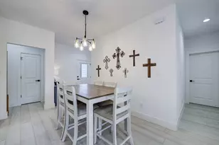 5807 Black Pine Cir, Granbury, TX 76048 - Photo 11