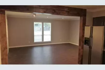 1124 N Center Street, Arlington, TX 76011 - Photo 3