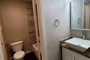 1124 N Center St, Arlington, TX 76011 - Photo 5