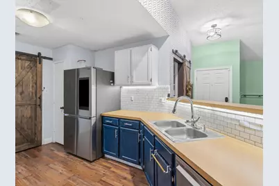 227 Valley Spring Drive, Arlington, TX 76018 - Photo 9