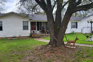 5427 Fm 69, Como, TX 75431 - Photo 1