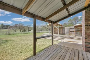 1013 Dewitt Hinson Rd, No City, TX 75969 - Photo 31