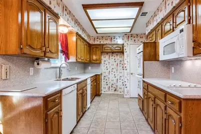 2413 Parkside Drive, Garland, TX 75040 - Photo 5