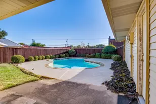 2413 Parkside Dr, Garland, TX 75040 - Photo 13