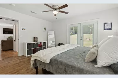 1142 W Clarendon Drive, Dallas, TX 75208 - Photo 13