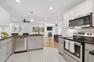 1142 W Clarendon Dr, Dallas, TX 75208 - Photo 5