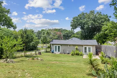 1142 W Clarendon Drive, Dallas, TX 75208 - Photo 25