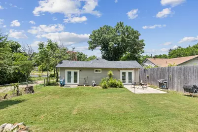 1142 W Clarendon Drive, Dallas, TX 75208 - Photo 23