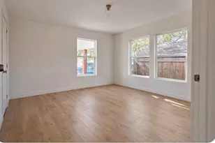 2739 Lawrence St, Dallas, TX 75215 - Photo 9