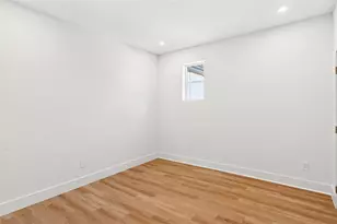 439 W 9th St, Dallas, TX 75208 - Photo 9