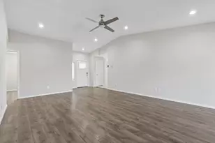 2917 Shenandoah Dr, Garland, TX 75042 - Photo 9