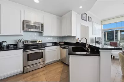 500 Throckmorton Street #1208, Fort Worth, TX 76102 - Photo 3