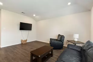 11401 Headwater Ct, Providence Village, TX 76227 - Photo 9