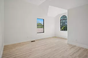 1020 W Hills Terrace, Saginaw, TX 76179 - Photo 13