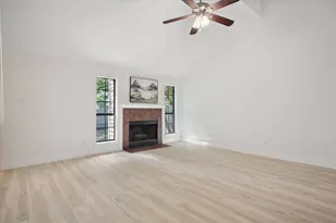 1020 W Hills Terrace, Saginaw, TX 76179 - Photo 5