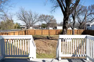 915 N 16th St, Waco, TX 76707 - Photo 39