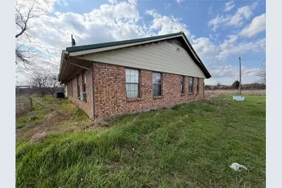 6008 County Road 401, Grandview, TX 76050 - Photo 17