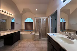 702 Carolyn T Hunt Dr, Cedar Hill, TX 75104 - Photo 15