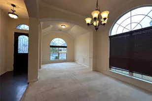 702 Carolyn T Hunt Dr, Cedar Hill, TX 75104 - Photo 3