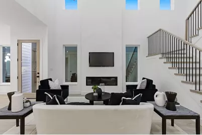 815 Bayonne Street, Dallas, TX 75212 - Photo 3