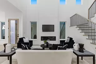 815 Bayonne St, Dallas, TX 75212 - Photo 3