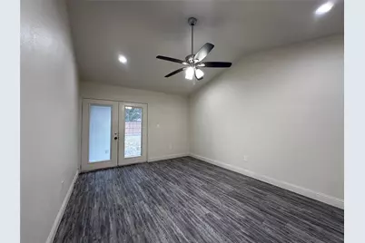 1017 Pleasant Valley Road, Garland, TX 75040 - Photo 7