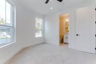 270 Harris St, Lewisville, TX 75057 - Photo 5