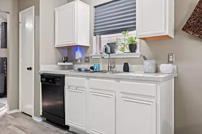 6985 Avington Way, Fort Worth, TX 76133 - Photo 11