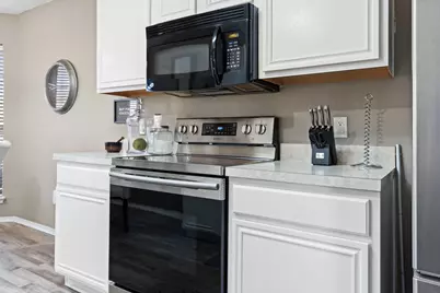 6985 Avington Way, Fort Worth, TX 76133 - Photo 9