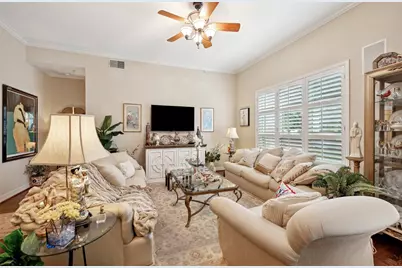 3401 Lee Parkway #102, Dallas, TX 75219 - Photo 3