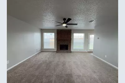 704 Inglewood Trail, DeSoto, TX 75115 - Photo 3