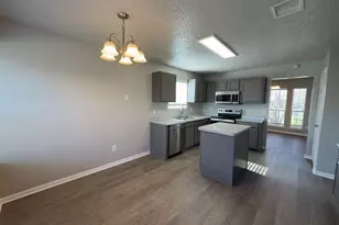 704 Inglewood Trail, DeSoto, TX 75115 - Photo 9