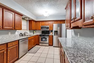 813 Prestwick St, Bedford, TX 76022 - Photo 13