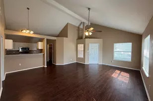487 Pleasant Meadows Ln, Dallas, TX 75217 - Photo 5