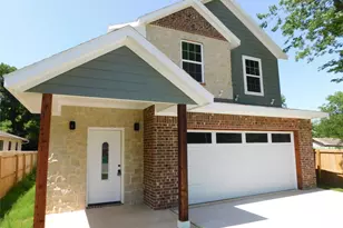 704 E Jefferson St, Waxahachie, TX 75165 - Photo 3