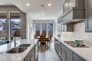 305 Oak Hollow Way, Little Elm, TX 75068 - Photo 19