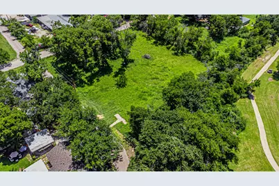 1024 Alvarado Street, Cleburne, TX 76031 - Photo 3