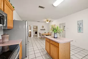 400 Candlestick Trail, Saginaw, TX 76179 - Photo 25