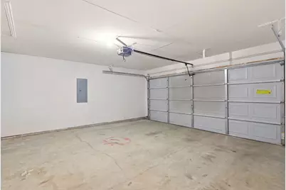 606 W 6th Street, Irving, TX 75060 - Photo 17