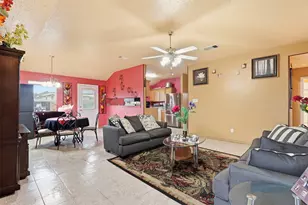 606 W 6th St, Irving, TX 75060 - Photo 3